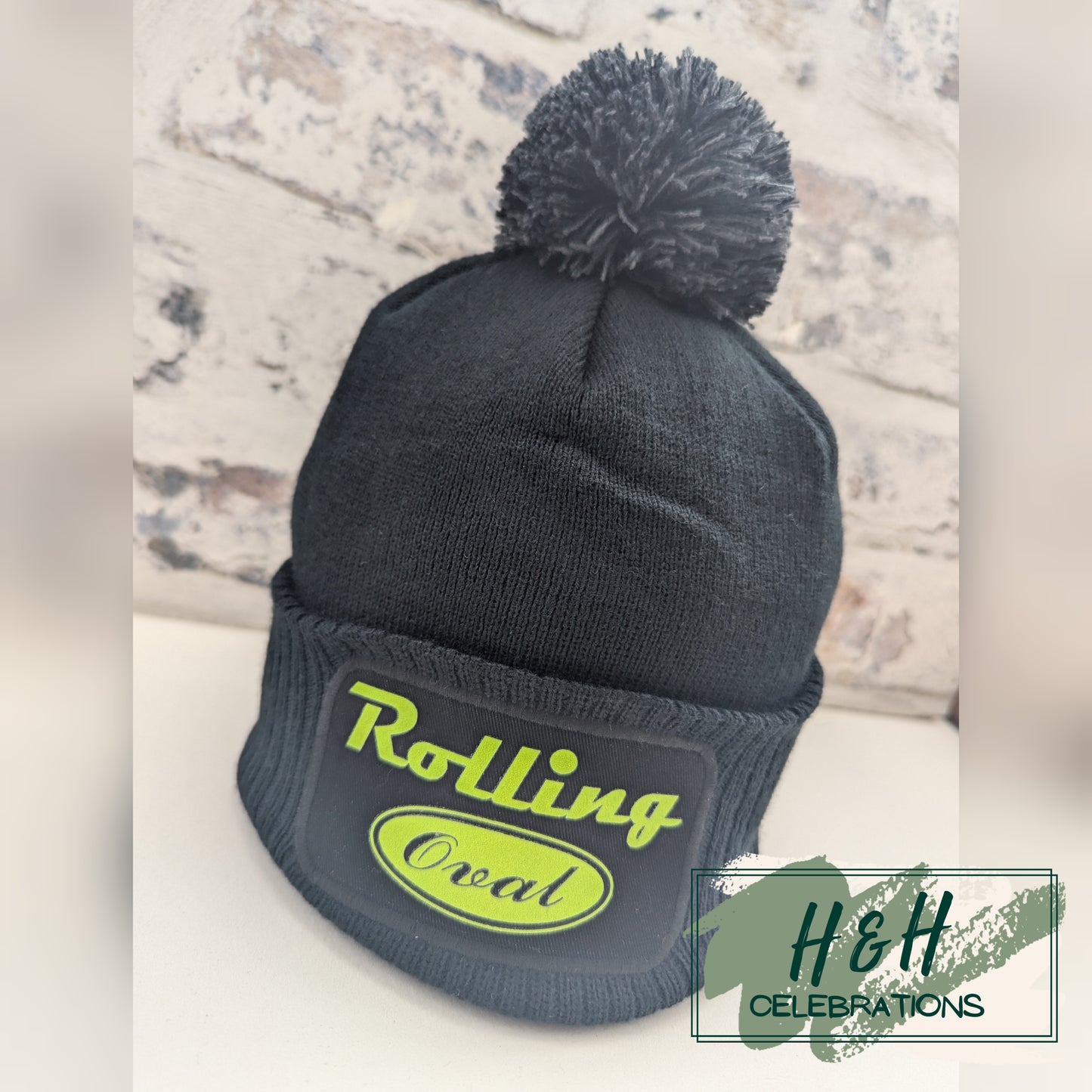 Rolling Oval Pom Pom Beanie Hat